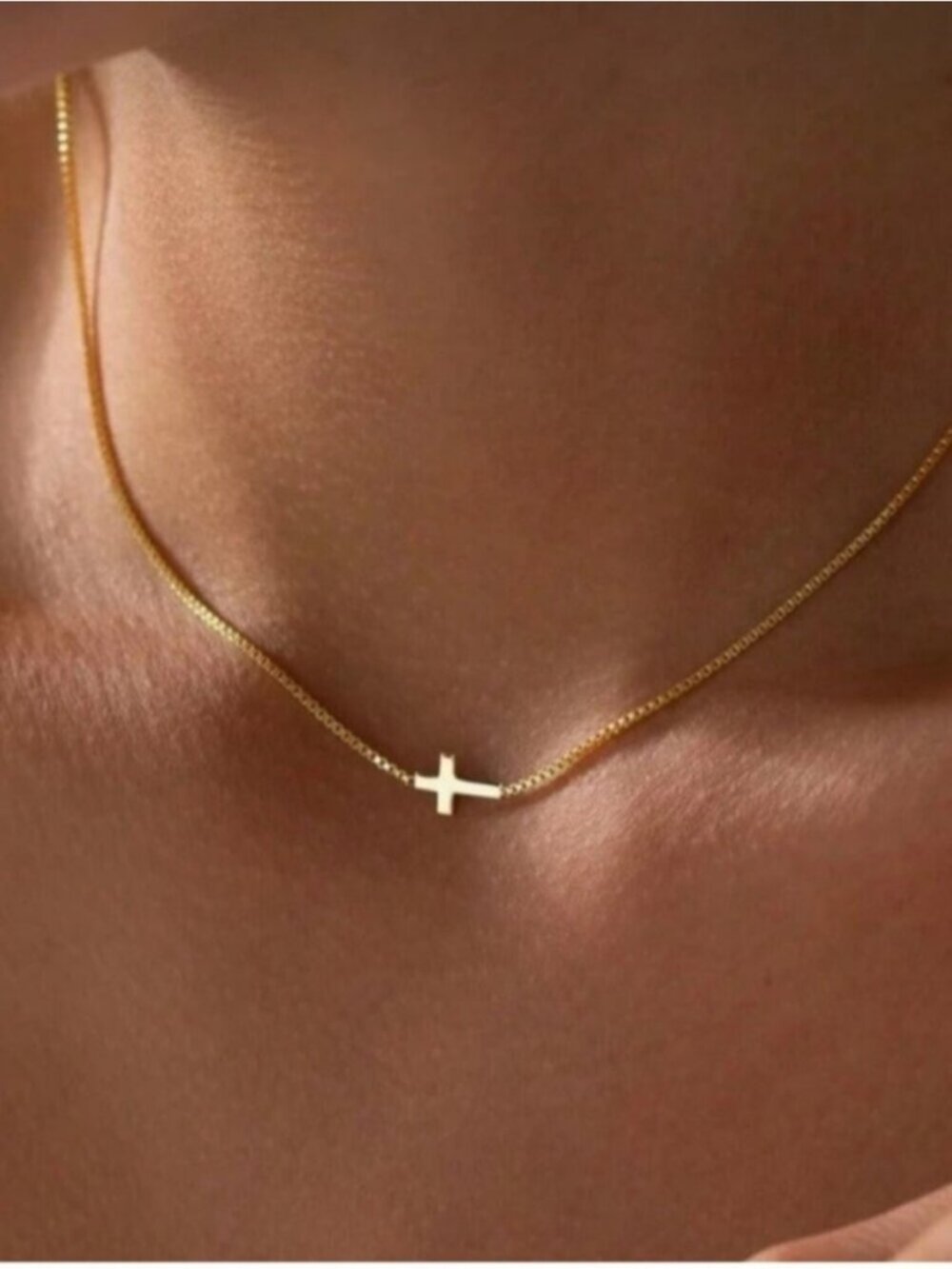New! 18K Gold Plated Cross Pendant Necklace (1024) NWOT